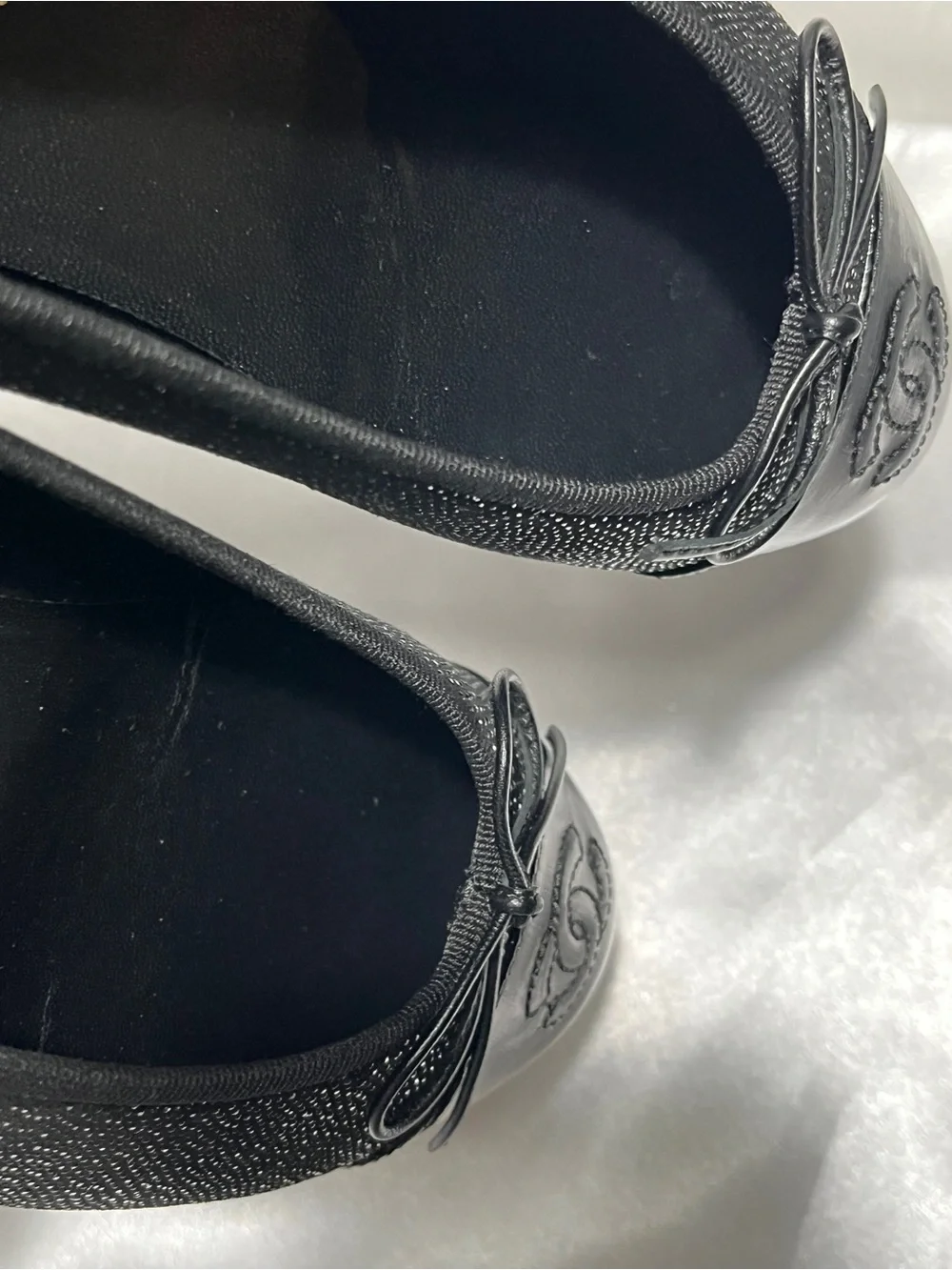 CHANEL Black Bow Cap-Toe Ballet Flats with CC Logo